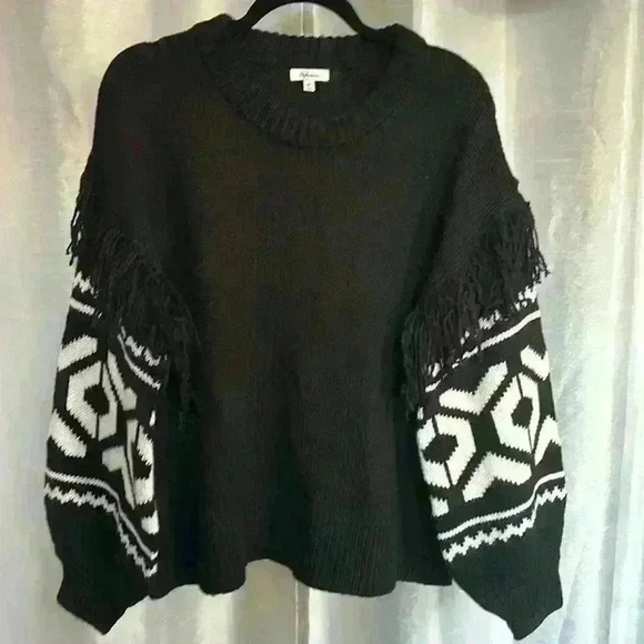 Reitmans fringe  knit sweater 🖤 - Picture 1 of 7
